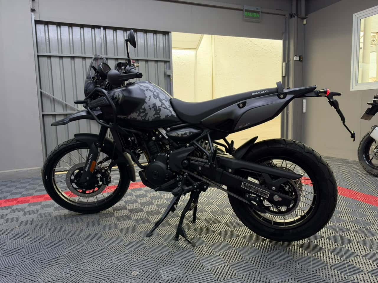 Royal Enfield Himalayan 450 RALLY MANA BLACK 2026 0 km en venta en Mendoza