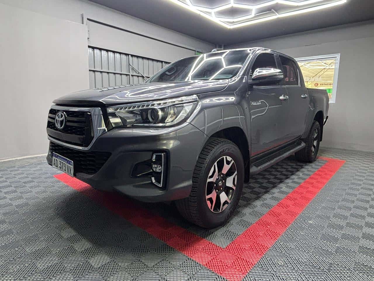 Toyota Hilux 2.8 TDI C/D 4x4 SRX AT6 177cv 2019 usado en venta en Mendoza