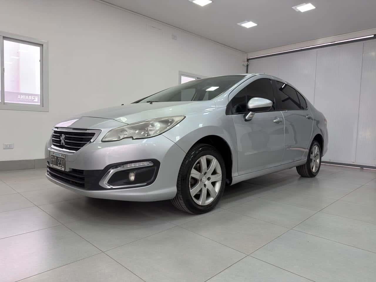 Peugeot 408 1.6 HDi Allure + NAV 2015 usado en venta en Mendoza