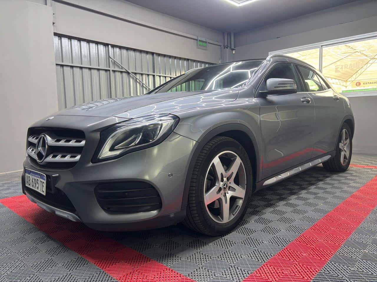 Mercedes Benz Clase GLA 250 4matic AMG 2017 usado en venta en Mendoza