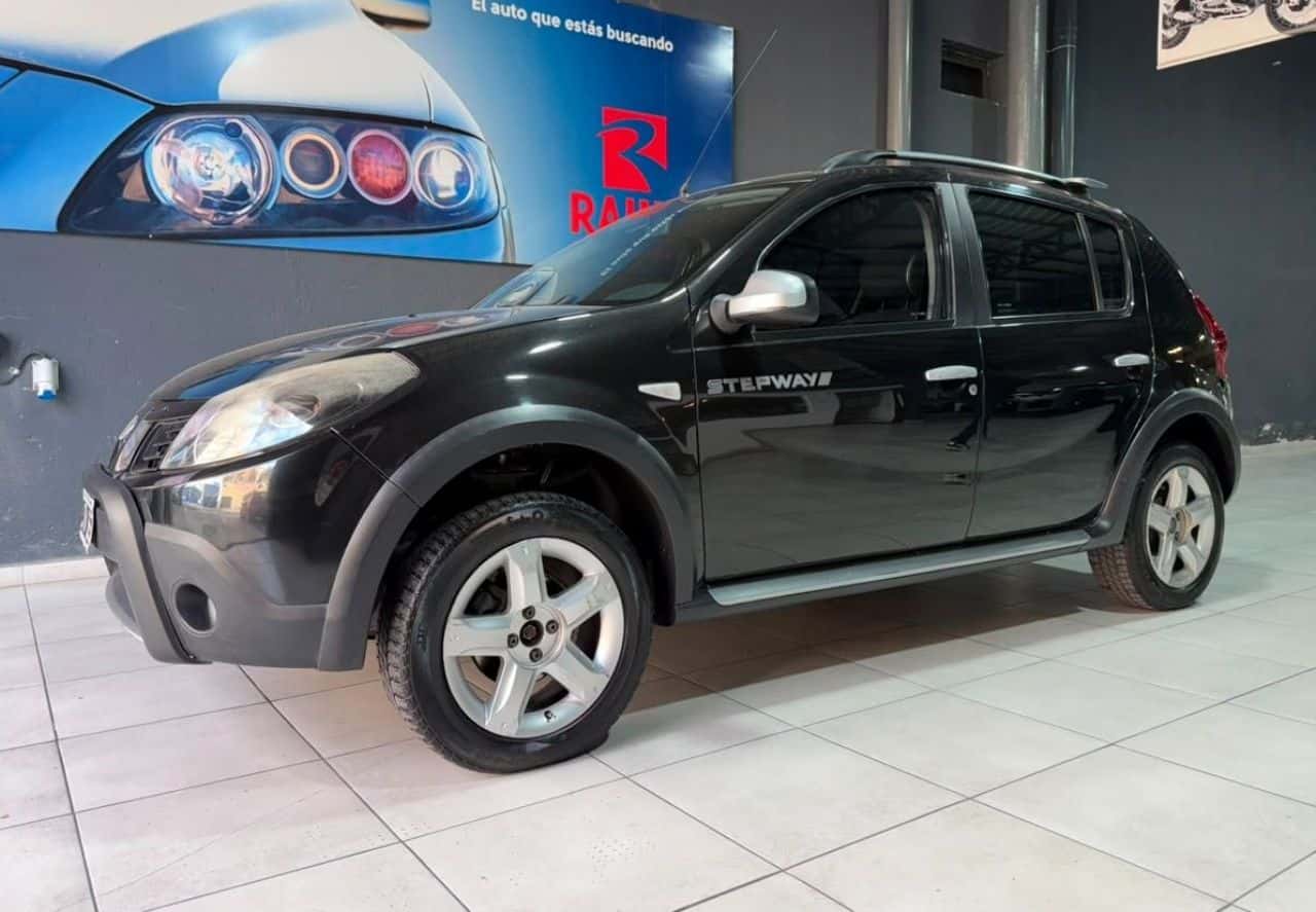 Renault Sandero Stepway 1.6 Confort 2011 usado en venta en Mendoza