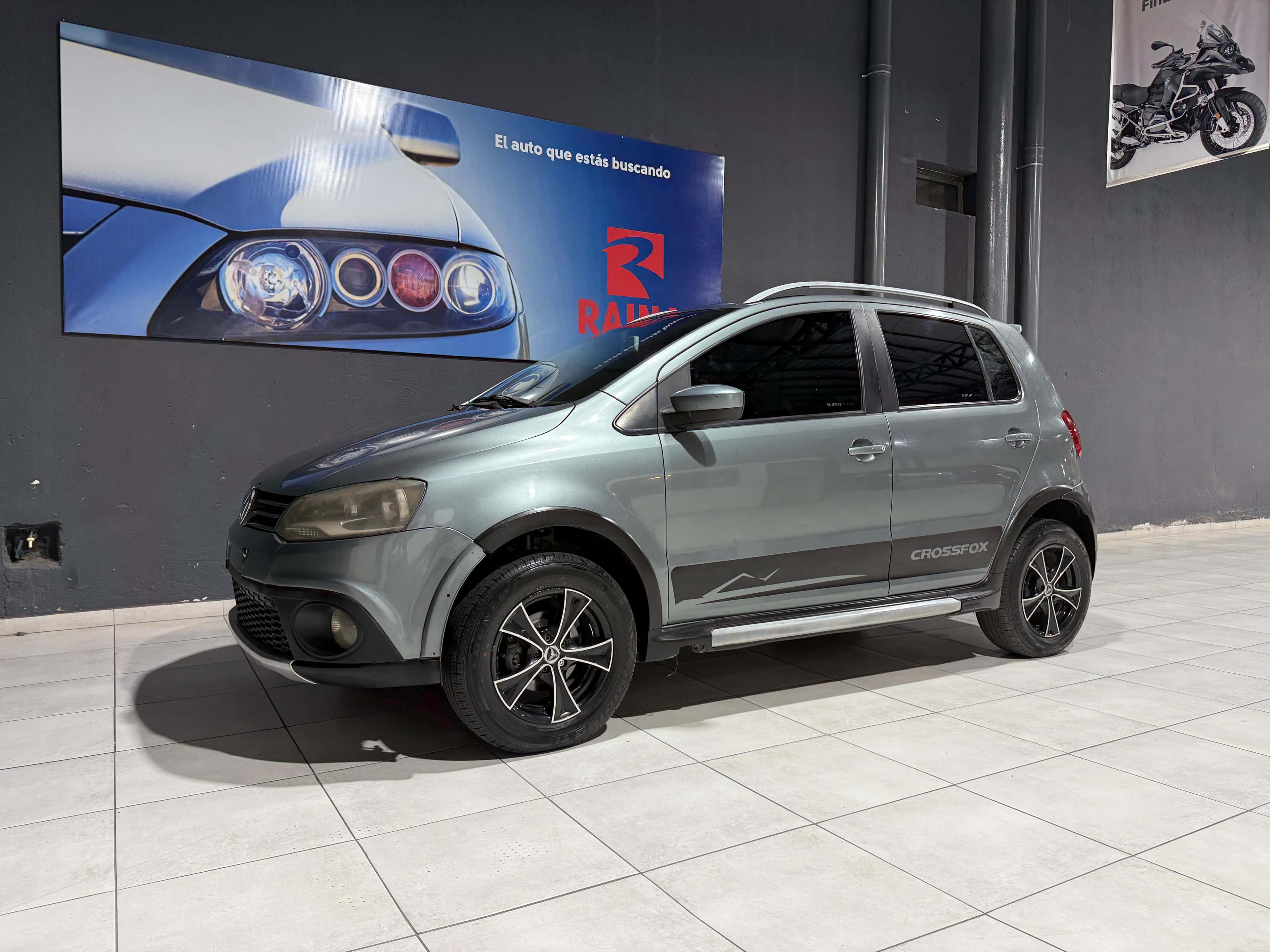Volkswagen CrossFox 1.6 Comfortline (L10) 2010 usado en venta en Mendoza